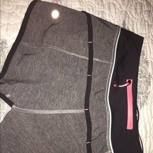 Lululemon speed shorts Grey/Mint/Coral EUC Sz 2